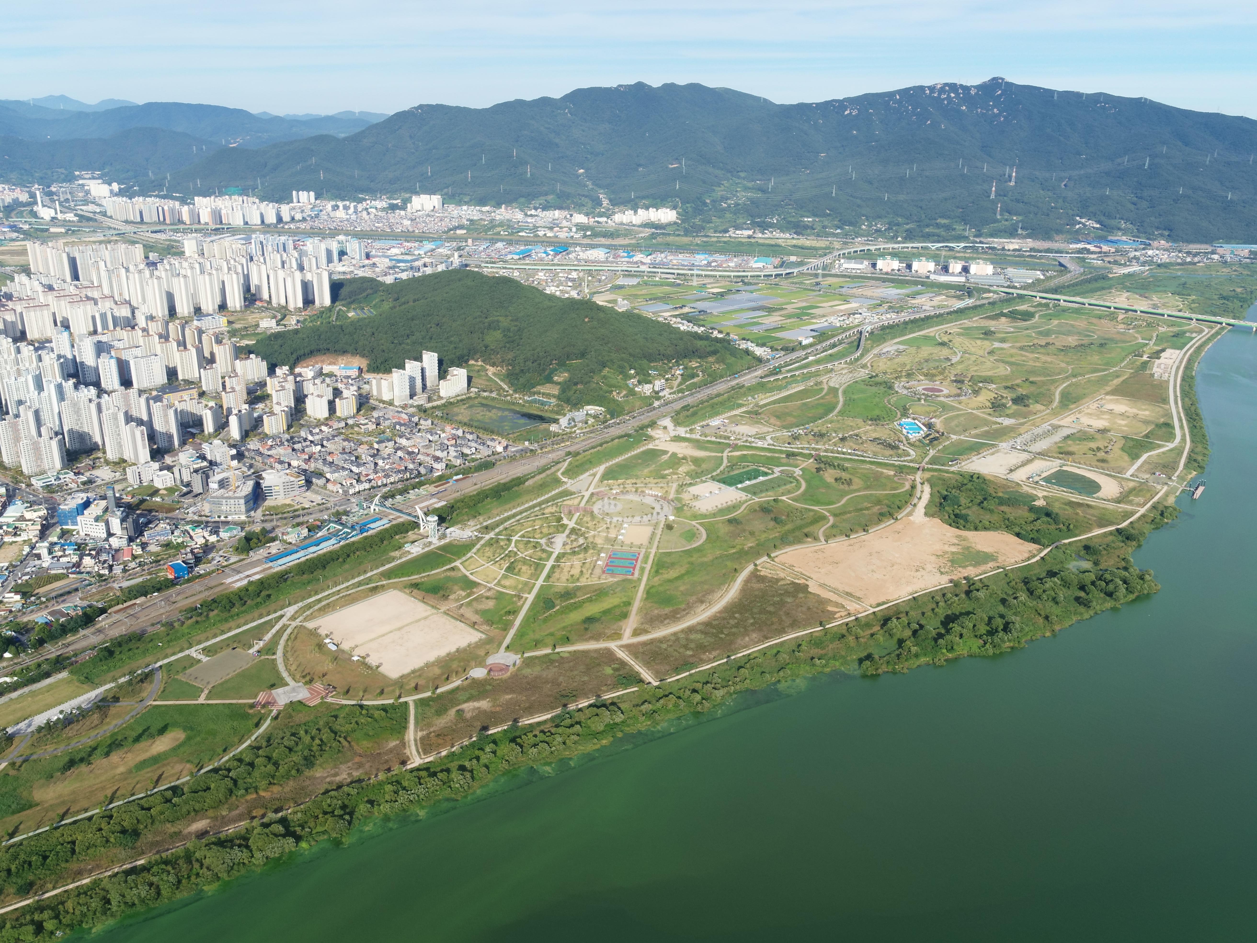 물금읍 황산공원 여름전경 사진